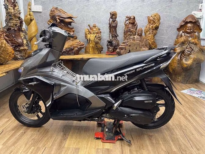 Honda Airblade dàn áo đẹp, máy bao zin. odo 38k