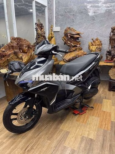 Honda Airblade dàn áo đẹp, máy bao zin. odo 38k