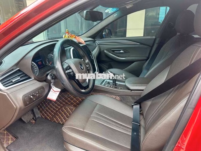 VinFast Lux A2.0 Turbo Đỏ