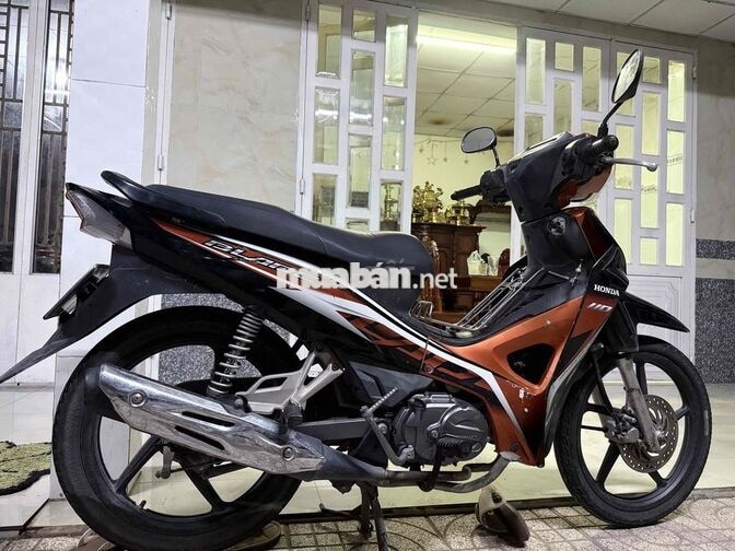 Honda Blade 110 Cam đen Nữ