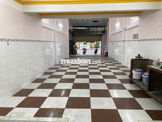 Cho thuê mặt bằng thông suốt, gần chợ, Siêu Thị , trường học
