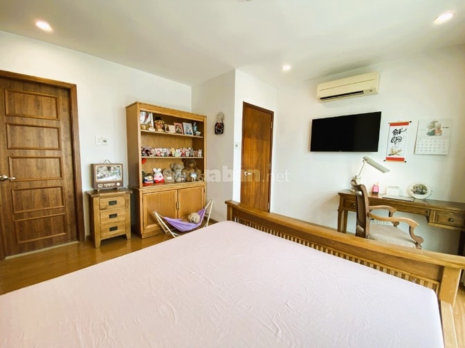 Penthouse New Saigon 300m2 bán nhanh giá 7,6 tỷ