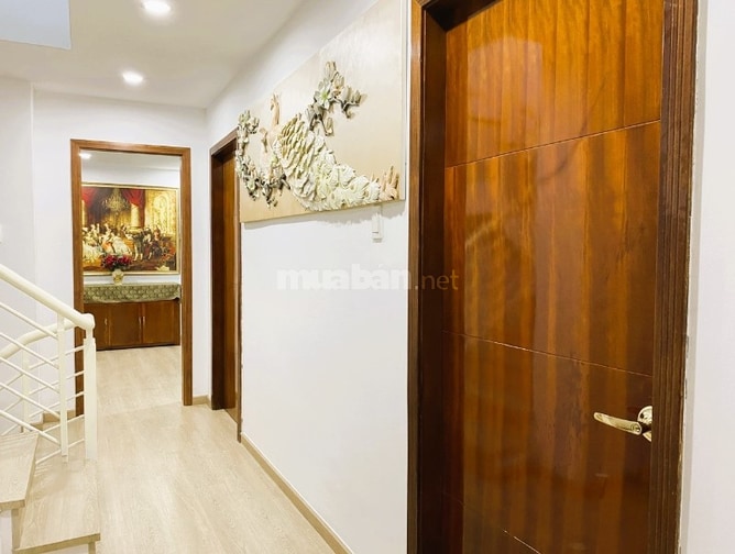 Penthouse New Saigon 300m2 bán nhanh giá 7,6 tỷ