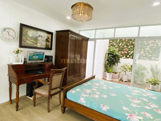 Penthouse New Saigon 300m2 bán nhanh giá 7,6 tỷ