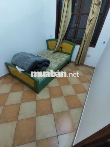 nhà nguyên căn, 3 tầng 4 PN 3 WC gần ngã tư Ô Chợ Dừa cạnh bến xe buýt