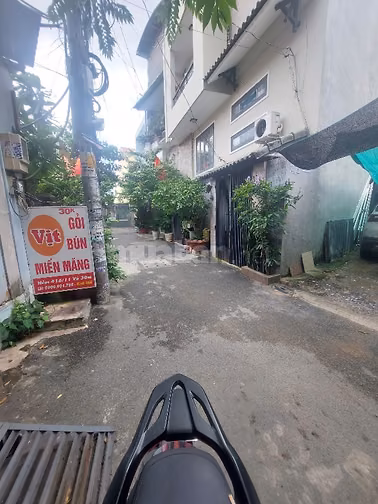 CHÍNH CHỦ CHO THUÊ NỀN ĐẤT TRỐNG HẺM XE HƠI DƯƠNG QUẢNG HÀM, GÒ VẤP