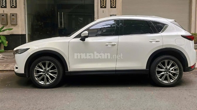 Gia đình xuất cảnh cần bán xe Mazda CX-5 bản 2.0 SX 2020