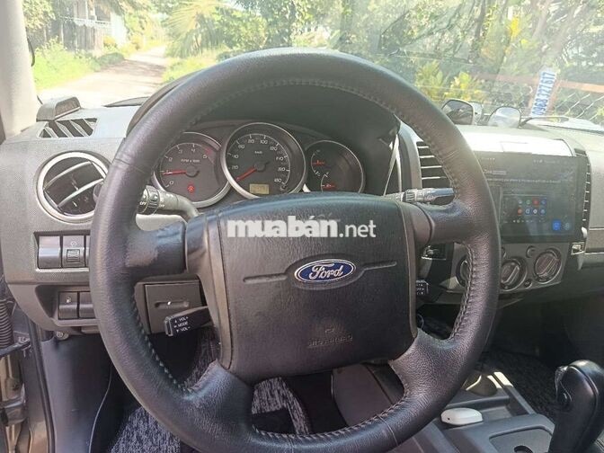 Ford Everest Limited 2014 Dầu Tự động 26 vạn Xám