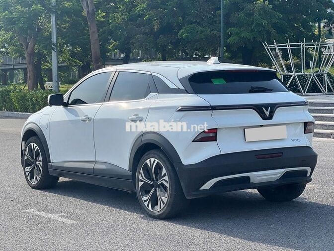 VinFast VF6 Trắng Xe điện 5 chỗ