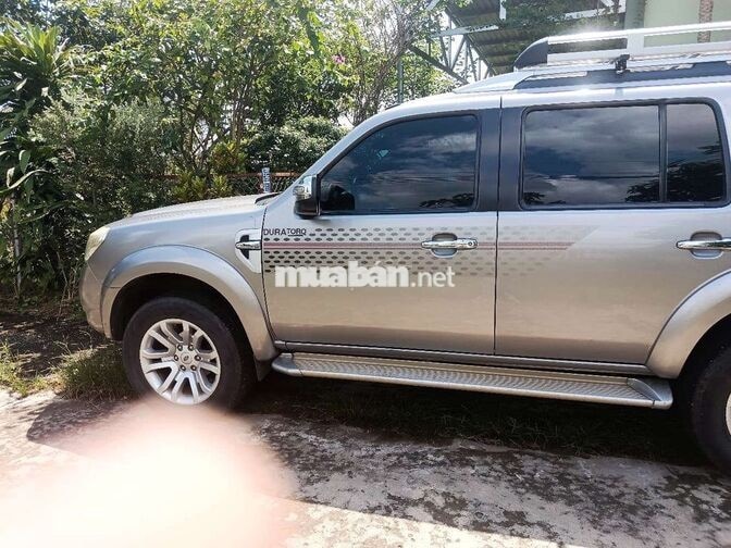 Ford Everest Limited 2014 Dầu Tự động 26 vạn Xám