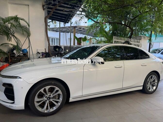 Vinfast LuxA Tiêu Chuẩn 2022 Trắng