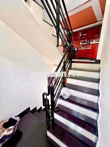 NHÀ  GIÁ TỐT  . HẺM  3.5M . KHU VỰC QUẬN  6