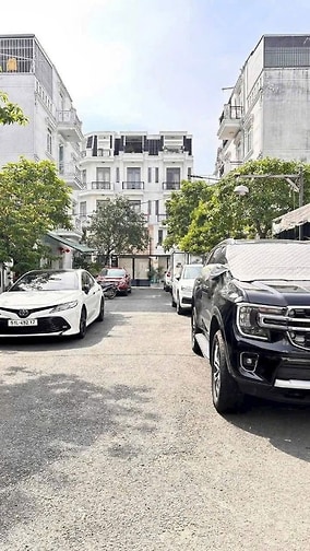 Nhà cho thuê nguyên căn , hẻm xe hơi 