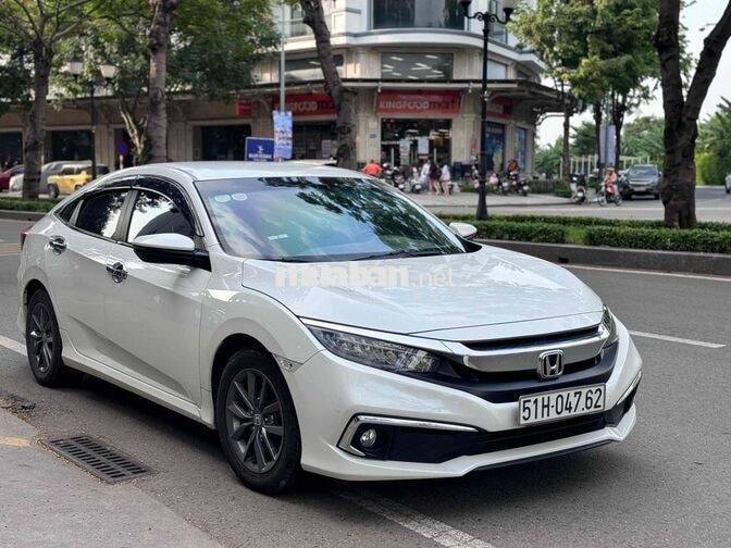 Honda Civic Trắng Số tự động 5 chỗ Xăng