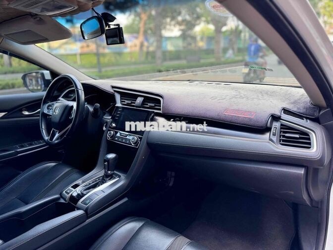 Honda Civic Trắng Số tự động 5 chỗ Xăng
