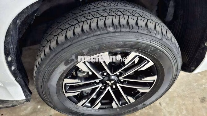 Mitsubishi Pajero Sport 2021 4x2 Tự động Trắng