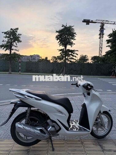 Honda SH125i 2024 Trắng 17000 km