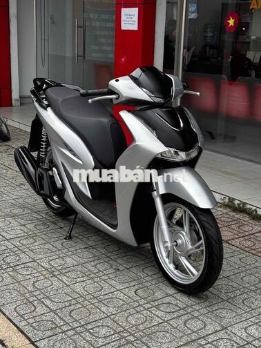 Honda SH 160i ABS 2026 Bạc poscher