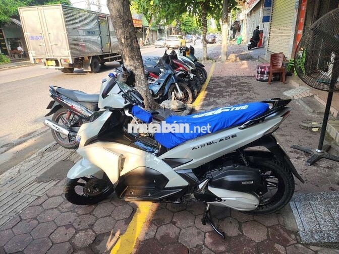 Honda Airblade Trắng