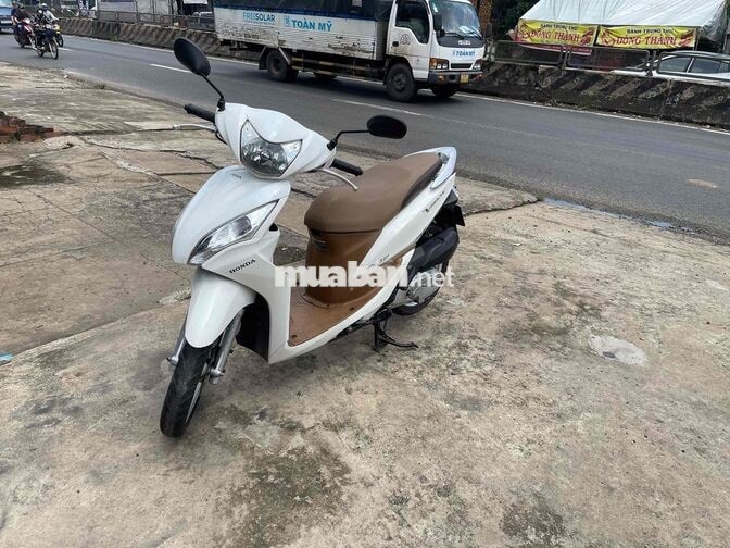 Honda Vision Trắng