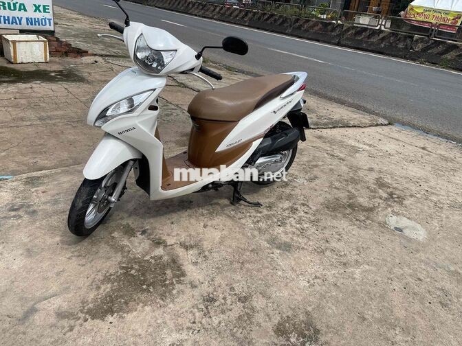 Honda Vision Trắng