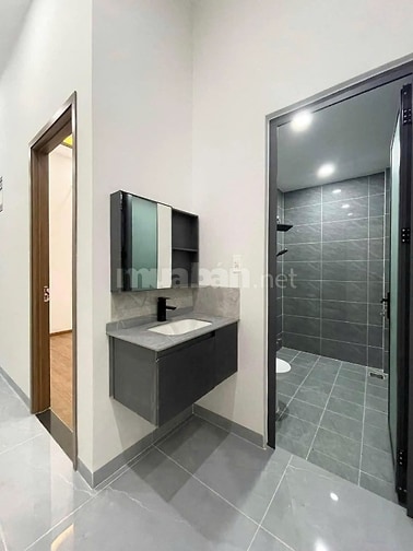 BÁN CĂN CẤP 4 XÂY MỚI HIỆN ĐẠI CHỈ 300TR NGAY TRUNG TÂM BIÊN HÒA