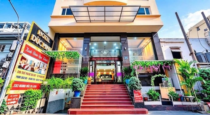 KHÁCH SẠN KHU SÂN BAY ĐỆ NHẤT Q. TÂN BÌNH DT:12mx20m hầm 9 TẦNG