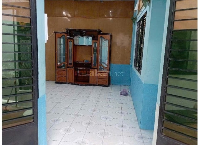 Cho thuê nhà cấp 4 nguyên căn. Diện tích 80 m2, có 2 phòng ngủ
