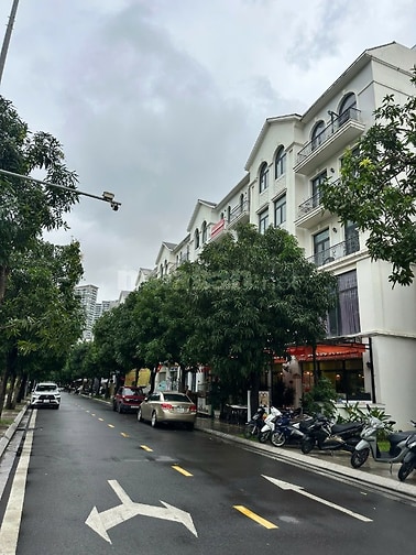 CƠ HỘI SĂN HÀNG GIÁ CỰC HỜI - LIỀN KỀ MANHATTAN - KINH DOANH NGÀY ĐÊM!