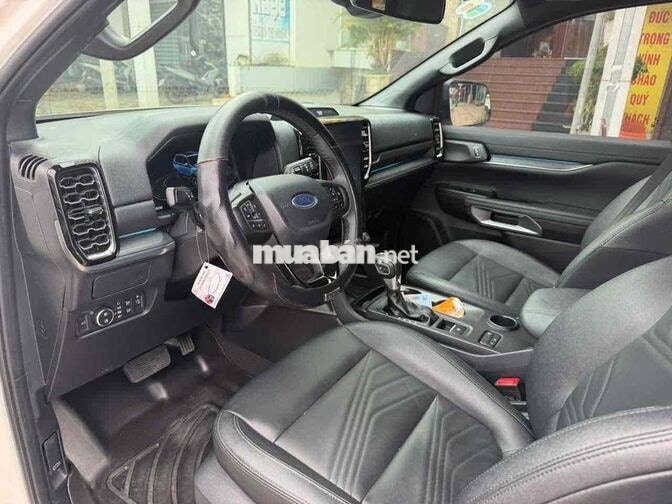 Everest Titanium 1 cầu Lướt 14.000km Xe Chuẩn