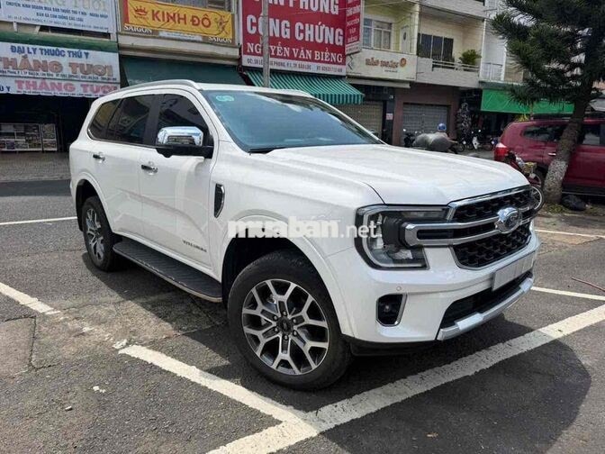 Everest Titanium 1 cầu Lướt 14.000km Xe Chuẩn