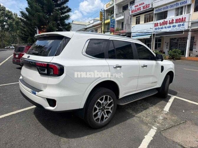 Everest Titanium 1 cầu Lướt 14.000km Xe Chuẩn