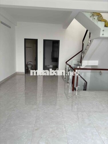 Nhà cho thuê 9tr NGUYÊN CĂN MẶT TIỀN DG40met phù hợp Kinh Doanh/ V.p