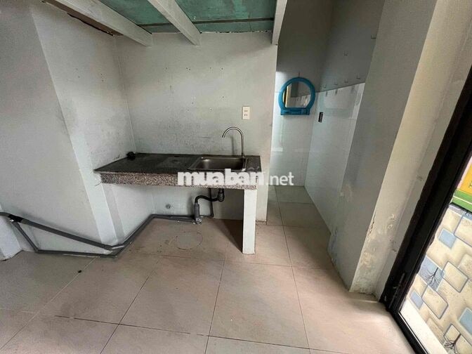 căn phòng kiot riêng biệt nằm mặt  tiền 8m