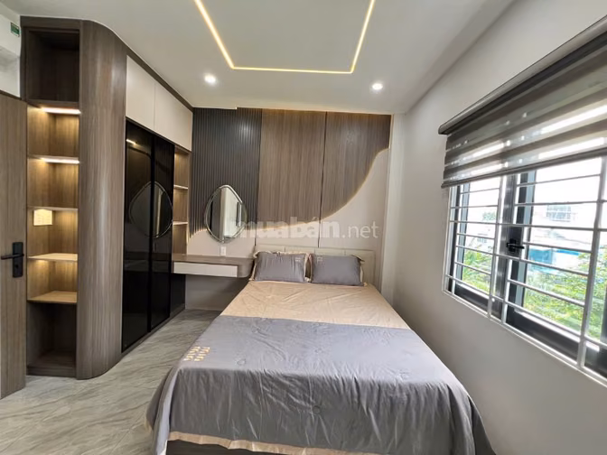 Nhà MT 5 tầng gấp bán giảm mạnh P. An Phú Đông, gần Hà Huy Giáp Q12