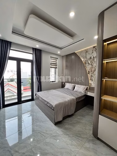 Nhà MT 5 tầng gấp bán giảm mạnh P. An Phú Đông, gần Hà Huy Giáp Q12