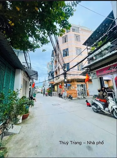 BÁN NHÀ LÔ GÓC NGUYỄN TRIỆU LUẬT, HẺM XE TẢI, 80m2, NHỈNH 4 Tỷ