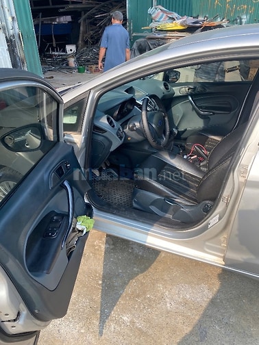 Bán xe Ford Fiesta số sàn 2011