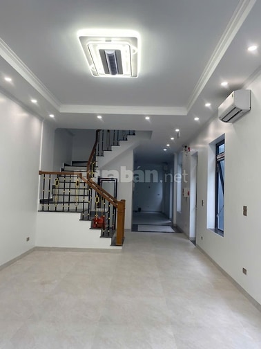 CHÍNH CHỦ CHO THUÊ NHÀ 2 MẶT TIỀN ĐƯỜNG LƯƠNG THẾ VINH, HÀ NỘI