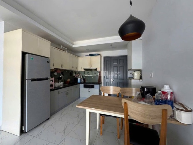 Chung cư 10A Trần Nhật Duật. Q1: 75m2, 2p ngủ, 2wc, full NT, 13triệu