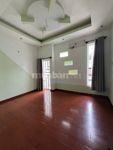 Bán Gấp Nhà HXH 888 Lạc Long Quân P.8 Quận Tân Bình