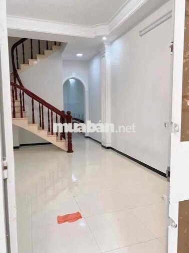 Cho thuê nhà hẻm phạm văn Hai 48m2giá 18tr