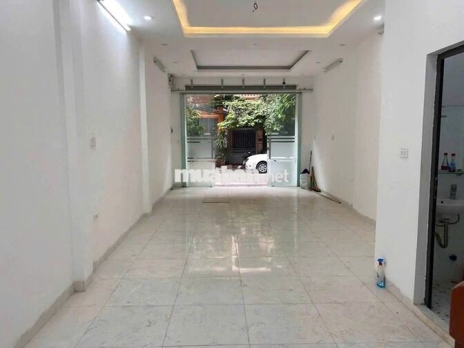 Cho thuê nhà phố Ngô Thì Nhậm 50m 5 tầng PL vỉa hè giá 15 triệu/tháng