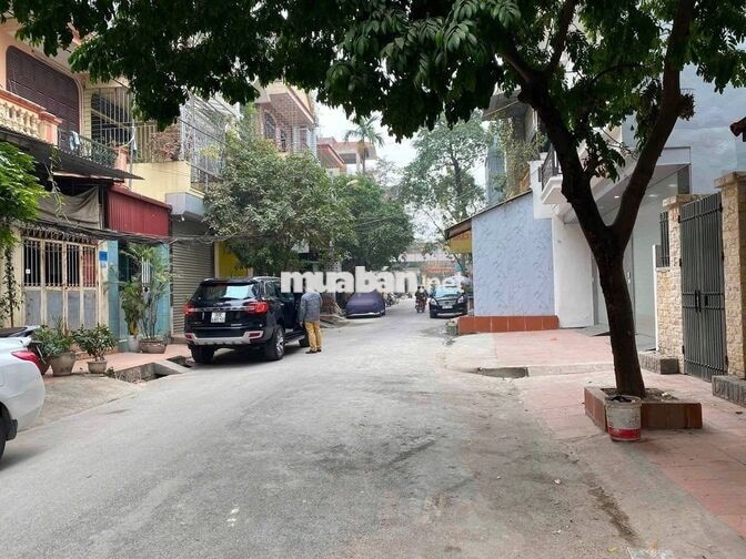 Cho thuê nhà phố Ngô Thì Nhậm 50m 5 tầng PL vỉa hè giá 15 triệu/tháng