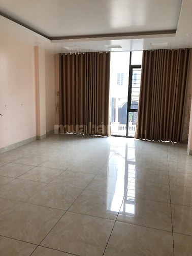 Cho thuê văn phòng 30m2 ngõ 183 Đặng Tiến Đông