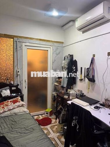 Mình cần pass phòng này vì có việc ở quê