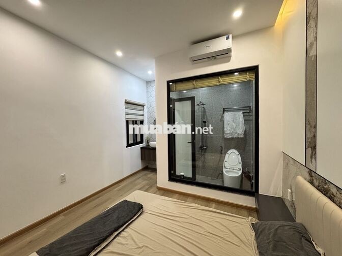 Cho thuê nhà 3 phòng ngủ, 4 phòng tắm, nội thất full mới 100%