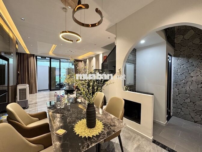 Cho thuê nhà 3 phòng ngủ, 4 phòng tắm, nội thất full mới 100%