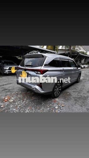 Toyota Veloz Cross Bạc 7 chỗ