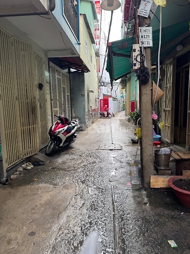 Cho thuê nhà  hẻm xe hơi, nhà đẹp , gần chơ, gần trường học
